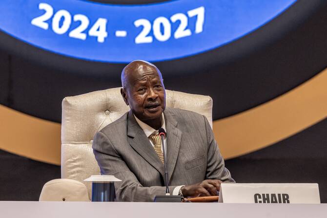 Uganda army chief threatens voters who don't choose his father