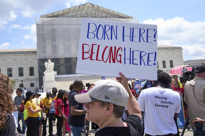 US Supreme Court grapples with Trump bid to restrict birthright citizenship