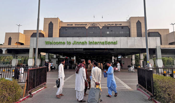 Pakistan detains four deportees linked to human smuggling after UAE convictions