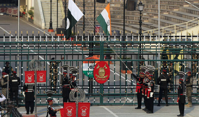 Pakistan to send delegation to key world capitals to highlight stance on India standoff