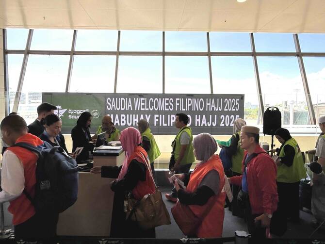 First Filipino pilgrims depart Manila for Hajj